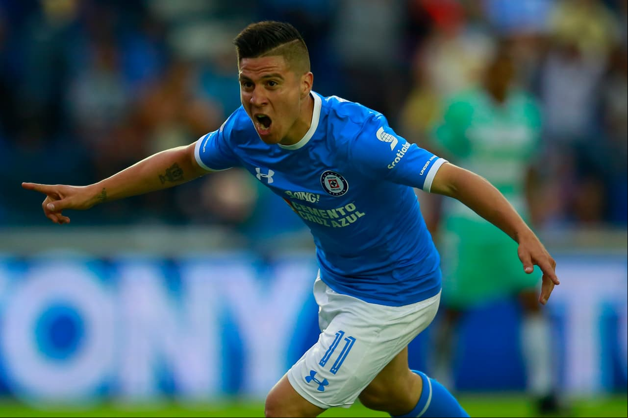 Cruz Azul quiere liguilla ya a costa de Monarcas