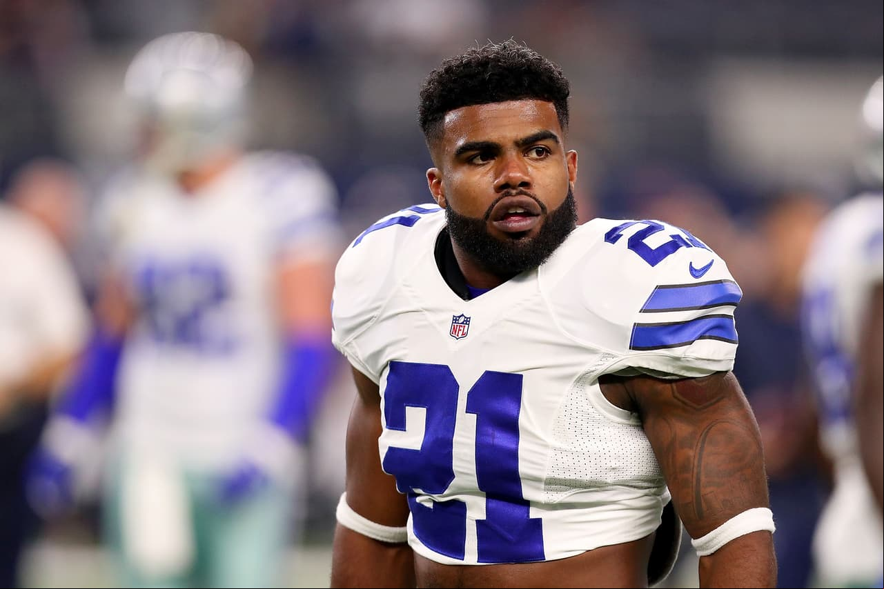 Dallas tiene a la mejor línea ofensiva de la liga. El novato 
<a href="http://www.nfl.com/player/ezekielelliott/2555224/profile">Ezekiel Elliott</a> es segundo en mi boleta para llevarse el MVP de la temporada. Zeke es por mucho el mejor corredor de la NFL este año, como lo demuestran sus 1,199 yardas, 
<a href="http://www.nfl.com/stats/categorystats?tabSeq=0&statisticCategory=RUSHING&conference=null&season=2016&seasonType=REG&d-447263-s=RUSHING_YARDS&d-447263-o=2&d-447263-n=1">fácilmente la mayor cantidad en la liga</a>.