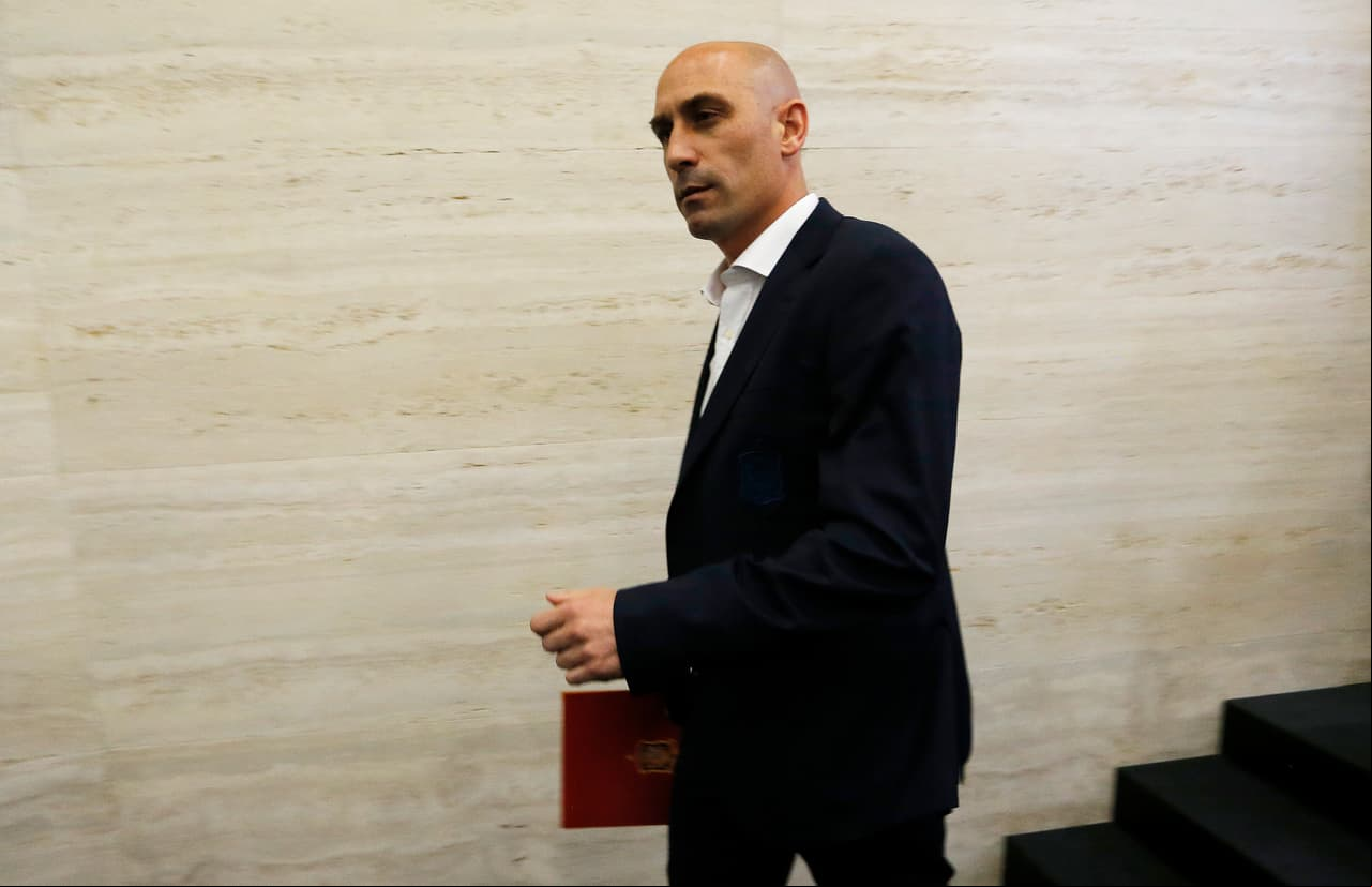 Rubiales rogó a Jenni Hermoso que salieran juntos en video en el que pide disculpas