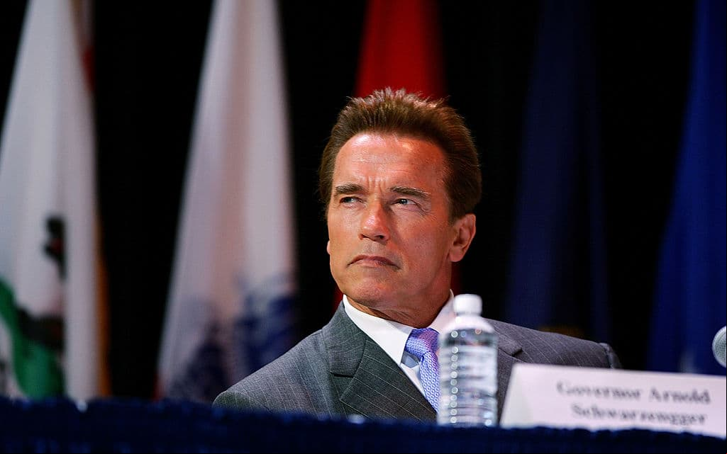 La estrella de la franquicia "The Terminator" llamó "idiotas" a los estadounidenses que se oponen a usar máscaras faciales y dijo: "Al diablo con tu libertad".