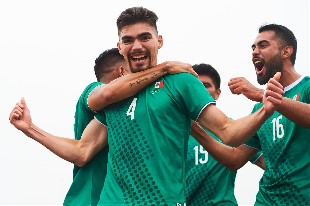 Johan Vázquez – En 2015 el joven defensa central se desempeñaba como jugador en las fuerzas básicas del Monterrey.
<br>