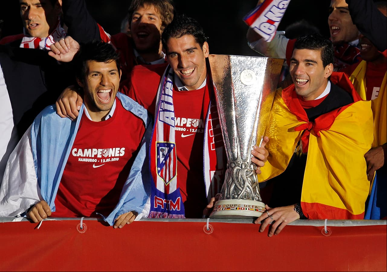 Fueron dos Europa League y una Supercopa de la UEFA las que consiguió como Atlético. Su aporte fue muy bueno, pero una rencilla con Gregorio Manzano dio por terminado su paso.
