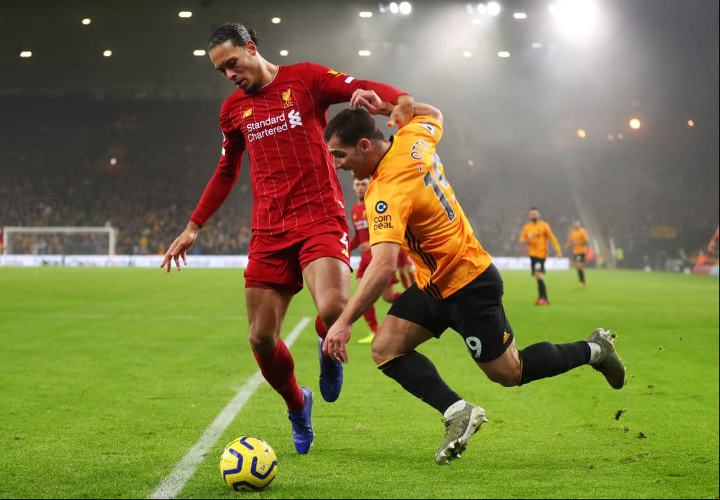 Con goles de Jordan Henderson y Roberto Firmino, Liverpool gana y alarga su racha de victorias a 14.