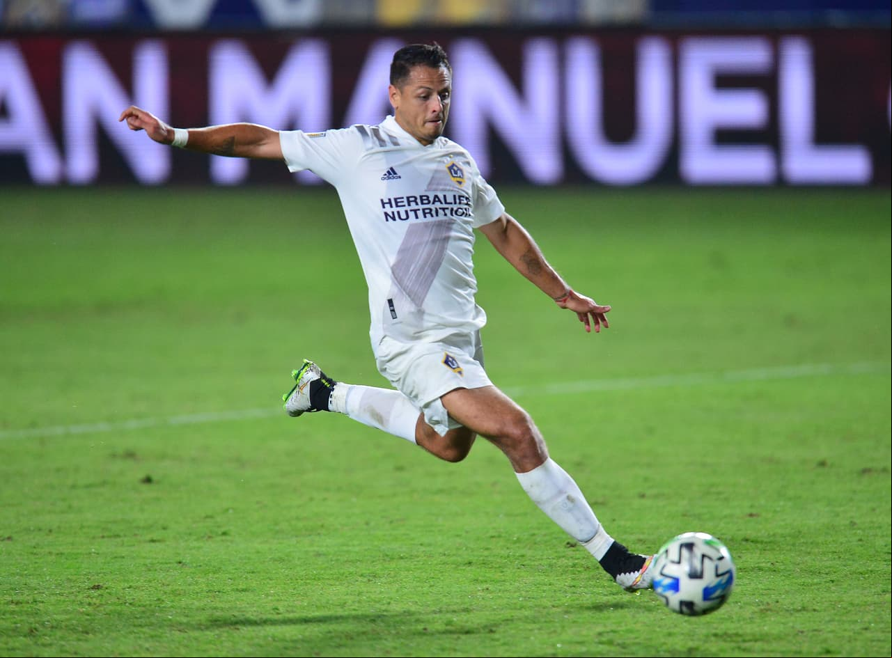 No se tientan el corazón... trolean al Galaxy y a 'Chicharito'