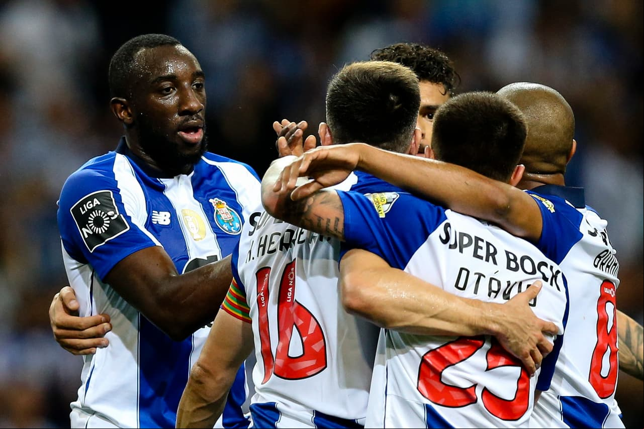 Fue al minuto 18 que llegó el gol del Porto, obra del delantero maliense Moussa Marega (izquierda).