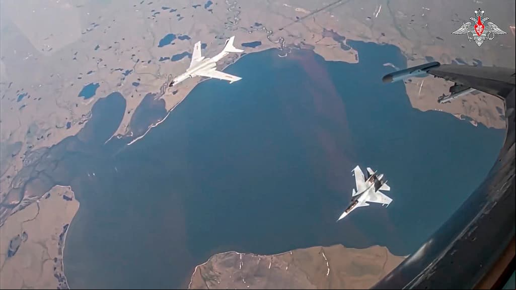 Estados Unidos intercepta por primera vez bombarderos de largo alcance de Rusia y China en una operación conjunta cerca de Alaska
