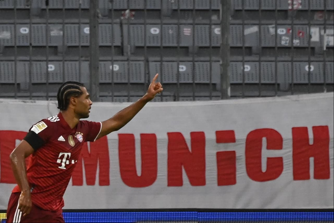 Bayern Munich suma su primera victoria en la Bundesliga sobre Koln. Ya en la segunda mitad, Robert Lewandowski abrió el marcador (50') y Serge Gnabry marcó doblete en el encuentro (58', 71'). Para los visitantes, Anthony Modeste marcó al 60', y enseguida cayó el de Mark Uth al 62'.