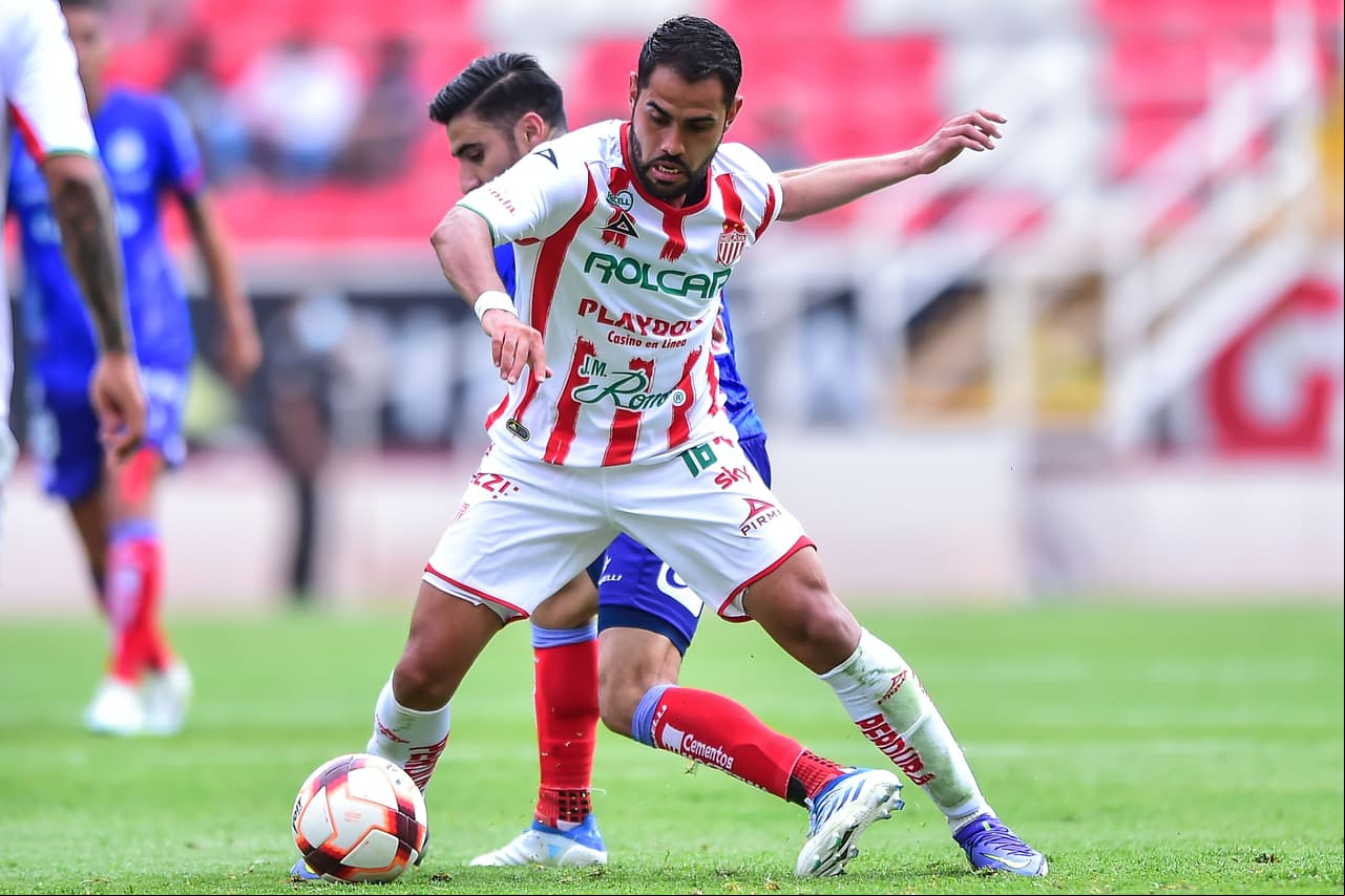 El contención Joaquín Esquivel, quien ganó la medalla de bronce con México en los JJOO Tokyo 2020, firmó con Necaxa tras culminar contrato con FC Juárez.