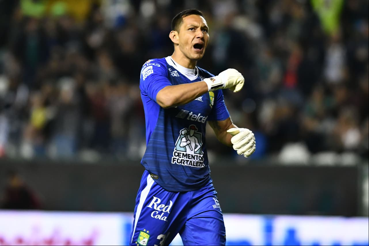 Rodolfo Cota | El guardián bajo los tres palos de 32 años, quien defiende los colores de León, tiene un valor en el mercado de 2.5 millones de dólares.