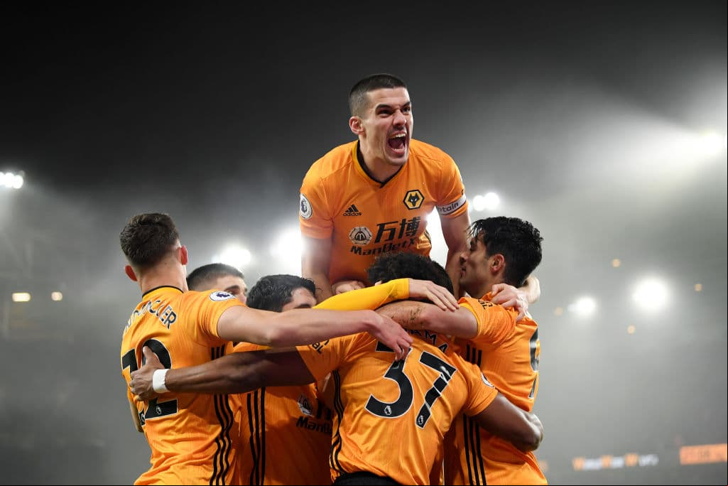 Con goles de Jordan Henderson y Roberto Firmino, Liverpool gana y alarga su racha de victorias a 14.