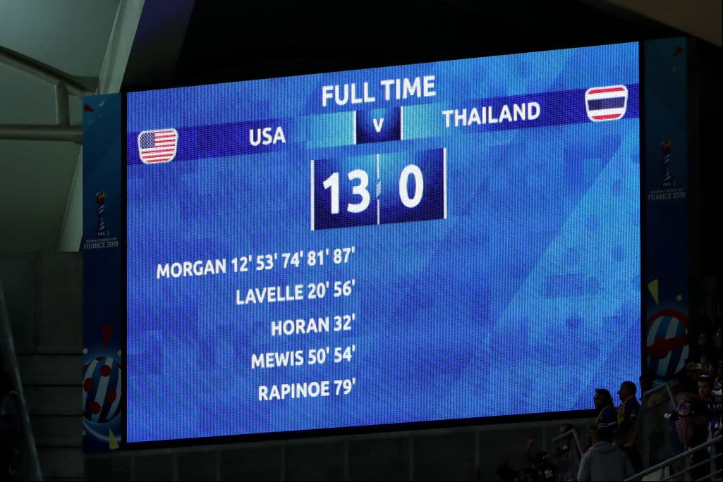 En fotos: Estados Unidos sin compasión de Tailandia y le pone una goliza