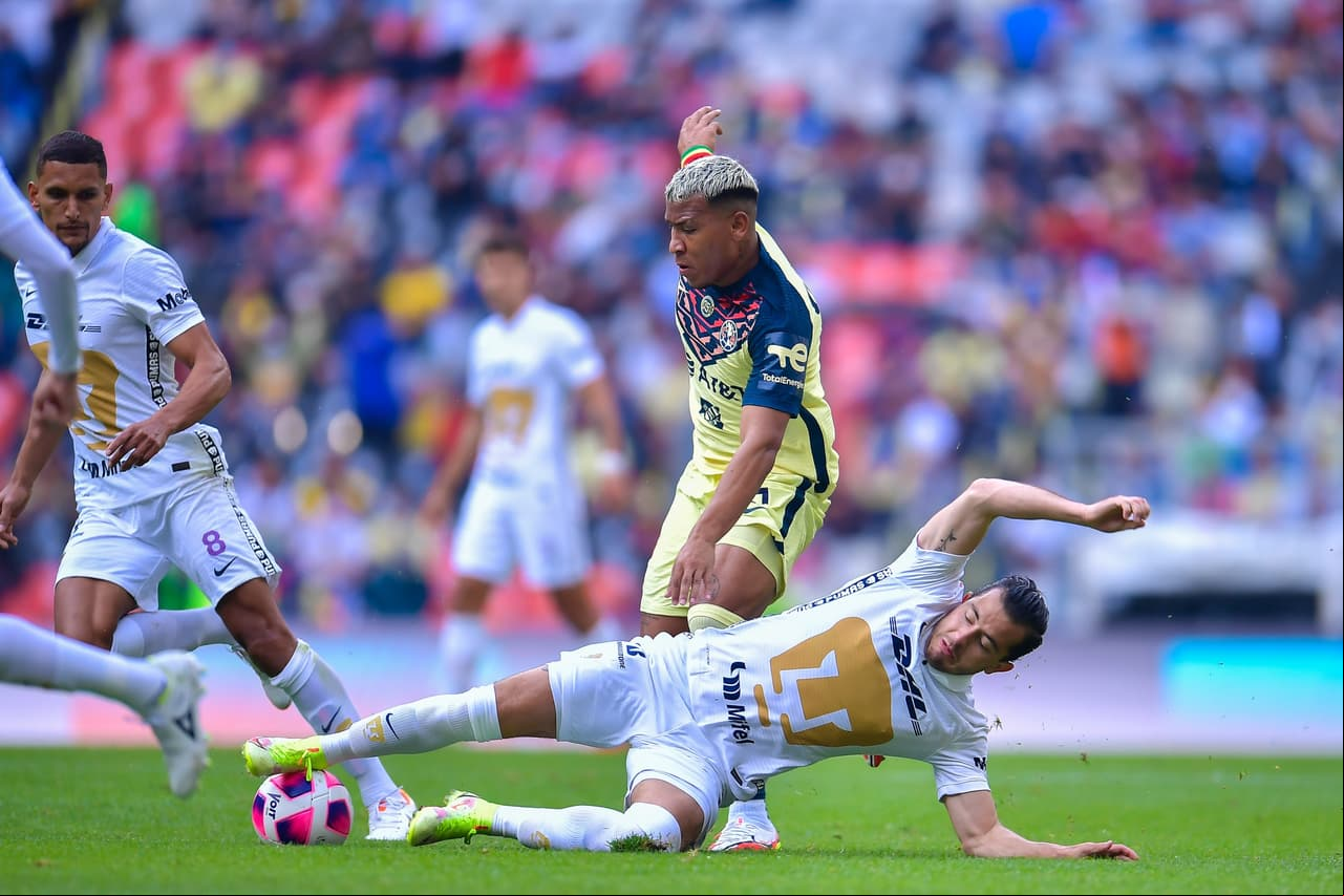 América recuperó el liderato a costa de unos Pumas que cometieron errores costosos y generaron poco en ataque.