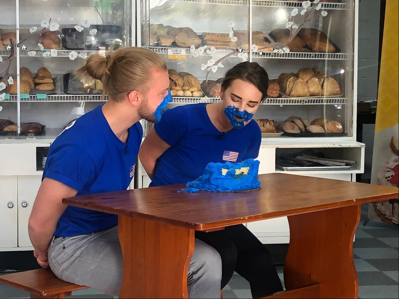 Charlotte vivió el colorido del capítulo 6 de 'La Carrera' por la Copa Oro, una competencia donde las parejas en busca del boleto a la Final del certamen aprovecharon para divertirse.