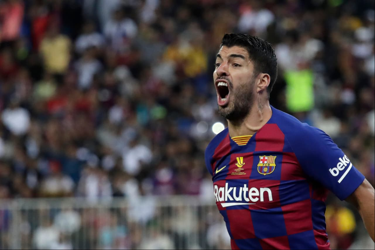 <b>Luis Suárez </b>
<br>Tras su paso por la Premier League con el Liverpool de Inglaterra, unos compañeros y él, crearon
<b> </b>una empresa de compra y alquiler de propiedades en el Reino Unido, la cual maneja una cartera de 357 millones de dólares.