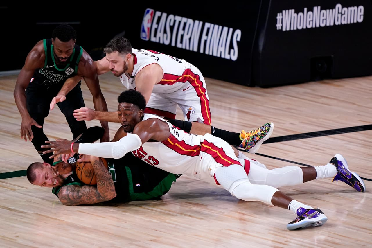 El Miami Heat vence 106-101 a los Celtics y toman una buena ventaja en la serie, Bam adebayo consiguió 21 puntos y Gordan Dragic anotó 25.