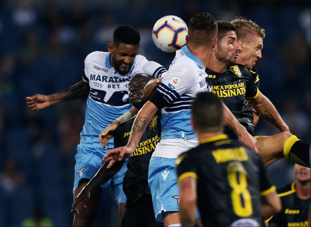 En el Estadio Olímpico de Roma, la Lazio pasó apuros para superar apenas por 1-0 al modesto Frosinone.