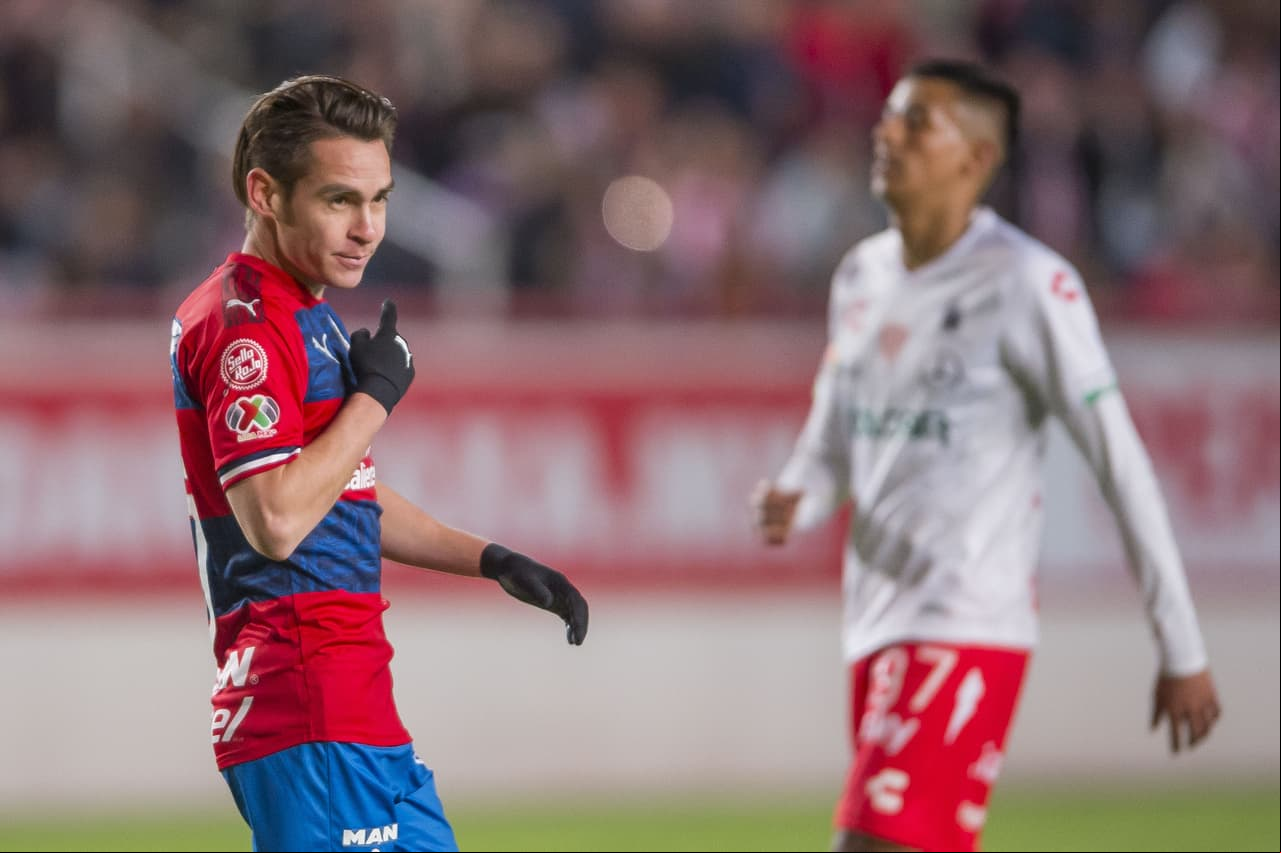Jesús Angulo de Chivas, aumentó su valor por 3.99 millones de dólares. De 1.1 millones de dólares, aumentó a 8.55 millones de dólares.