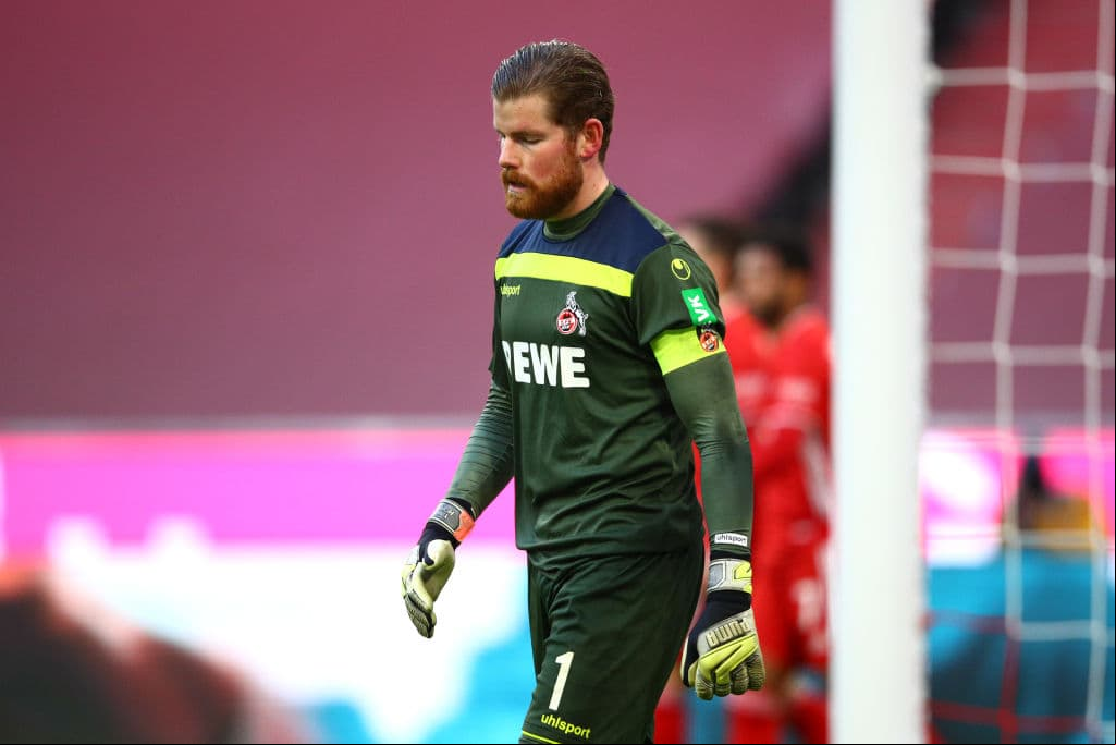 Choupo-Moting (18’), Lewandowski (33’, 65’) y Gnabry (82’, 86’) sentenciaron el cotejo. Por Colonia marcó Ellyes Skhiri (49’). Los bávaros se mantienen en la cima con 52 unidades.