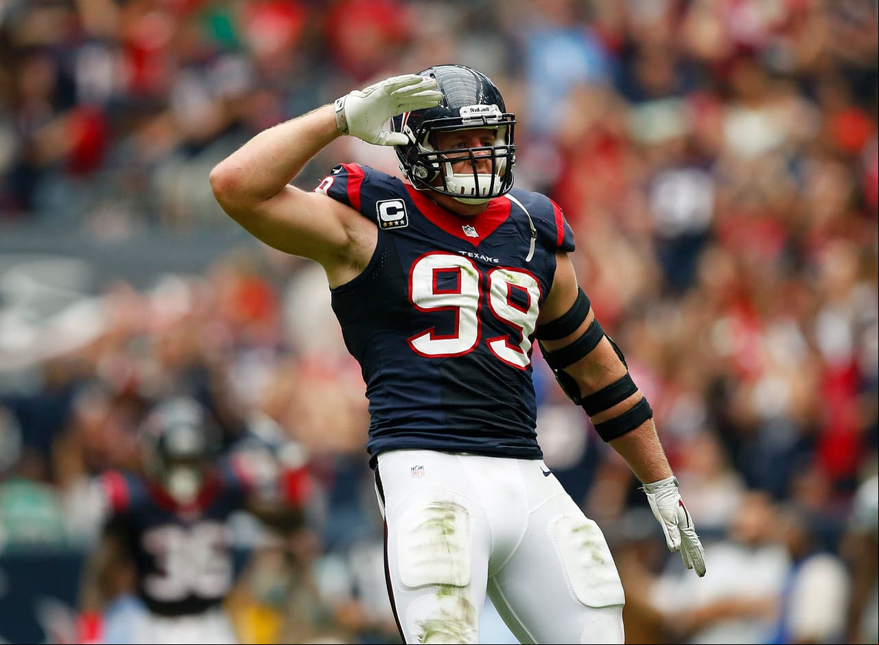 #14 J.J. WATT, Houston Texans - $16,667,571. Seis años, $100,005,425 totales con $51,876,000 garantizados (AP-NFL).