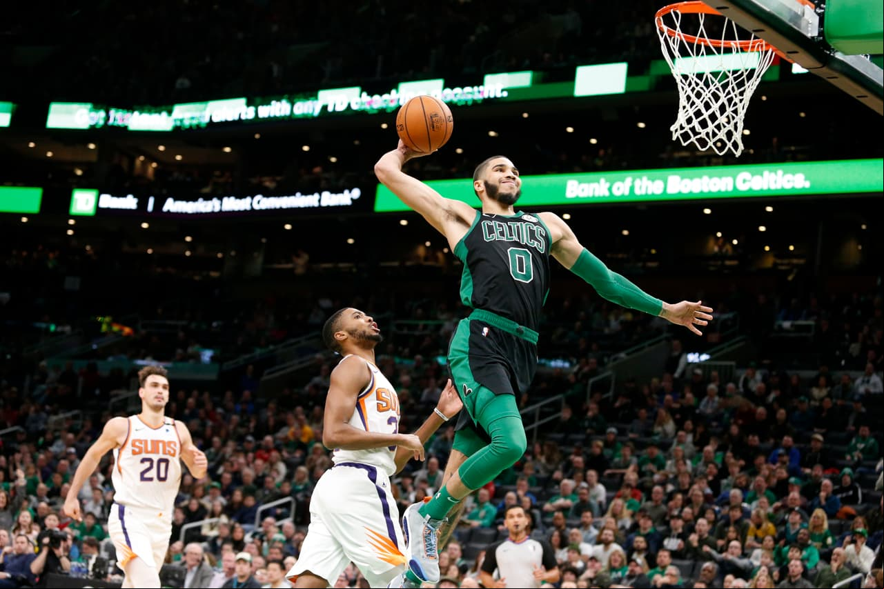 Boston Celtics y su racha perdedora los ha llevado de ser el segundo al cuarto lugar en la Conferencia Este; Walker Jaylen Brown y Jayson Tatum se han perdido partidos, pero esto no significa todo el problema en si, pues los malos inicios siempre han sido un problema. Celtics, en los seis primeros minutos de juego, han perdido 51-26.