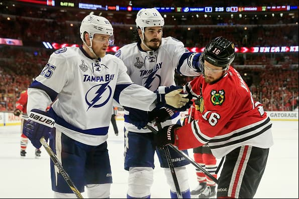 Desde el 1938 los Chicago Blackhawks no ganaban en su propia casa. Este es el tercer título en seis años