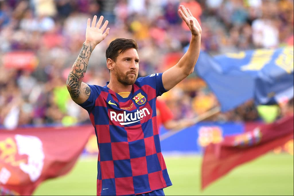 En la fase de grupos de la máxima justa continental ha marcado 71 goles, convirtiéndose en el máximo anotador de dicha etapa.