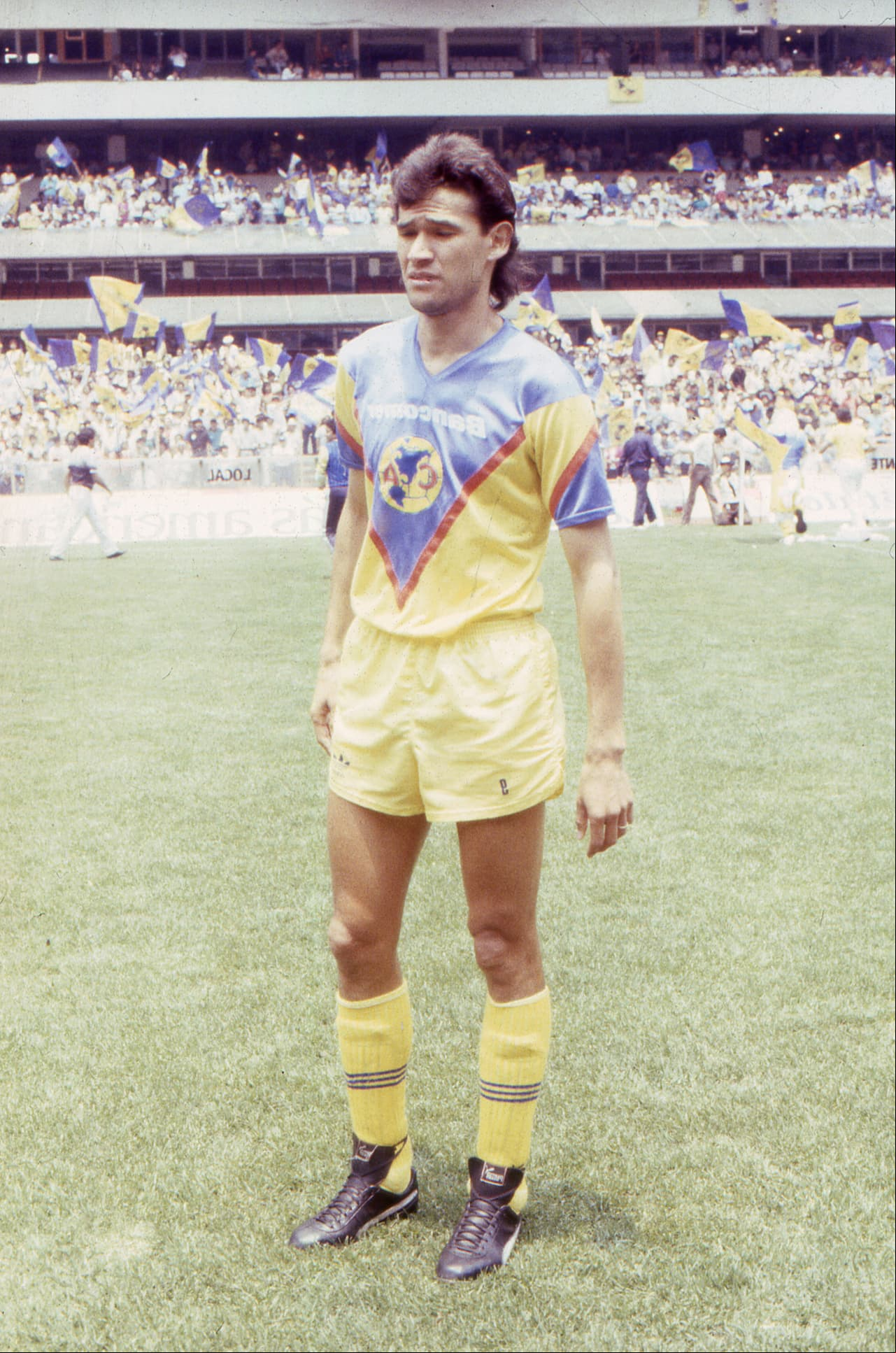 Raúl Vicente Amarilla más conocido como el ‘Tácuara’ jugó una breve temporada con las Águilas, llegó al club a mediados de 1989 como un préstamo.