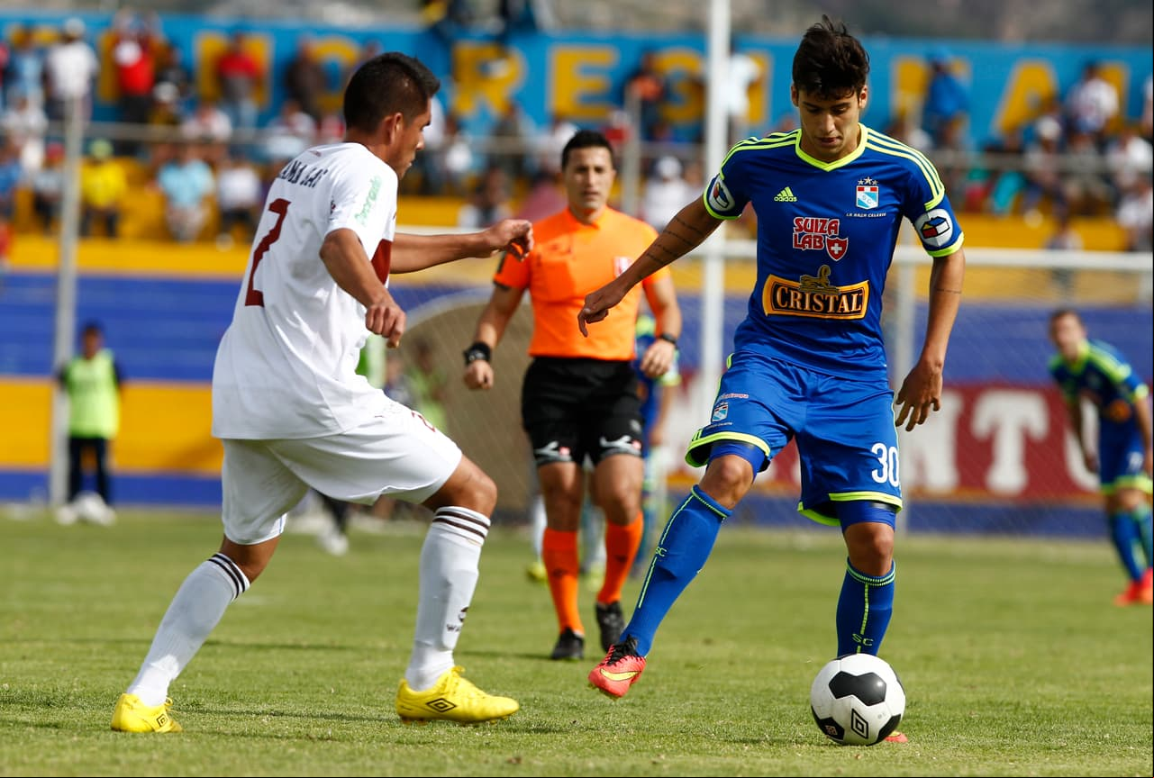 Beto da Silva. Posición: Delantero. Edad: 19 años. Club: Jong PSV (Holanda). Veces seleccionado: 1 participación. Descripción: Un gran futuro se espera de esta promesa de doble nacionalidad brasileña/peruana. Tras un breve paso en el Sporting Cristal emigró para anotar goles en Europa a los 19 años, ya anotó en su debut con el equipo de la franja roja.