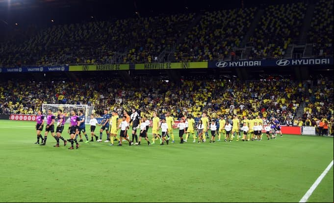 Jurgen Damm descontó al final del primer tiempo y Layún empató al segundo. Sin embargo, un descuido en el área permitió el contrarremate de Maher para el 3-2 y cuando agonizaba el juego, América encontró el 3-3 que obligó a los penales.