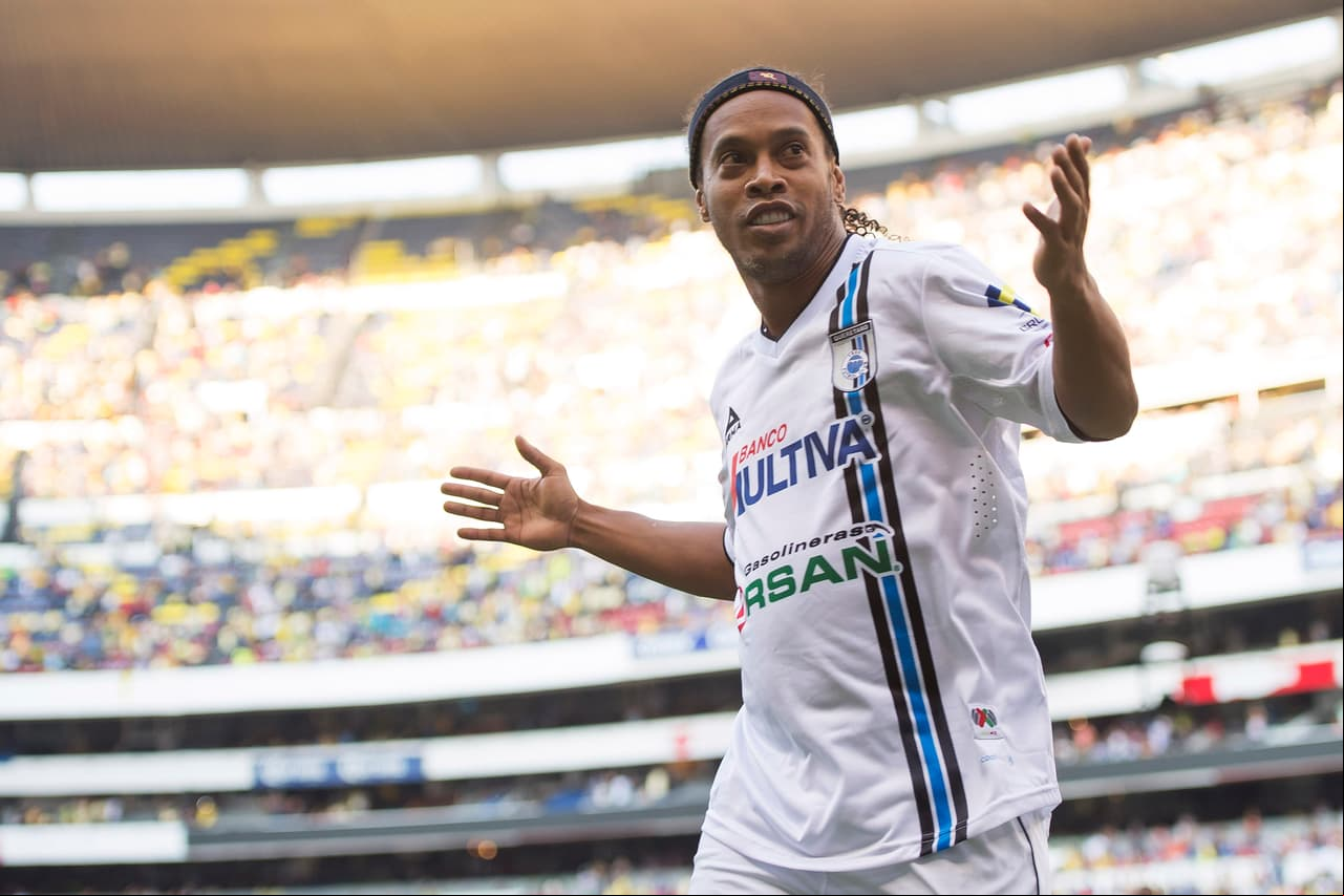 Ronaldinho podría llegar al fútbol peruano
