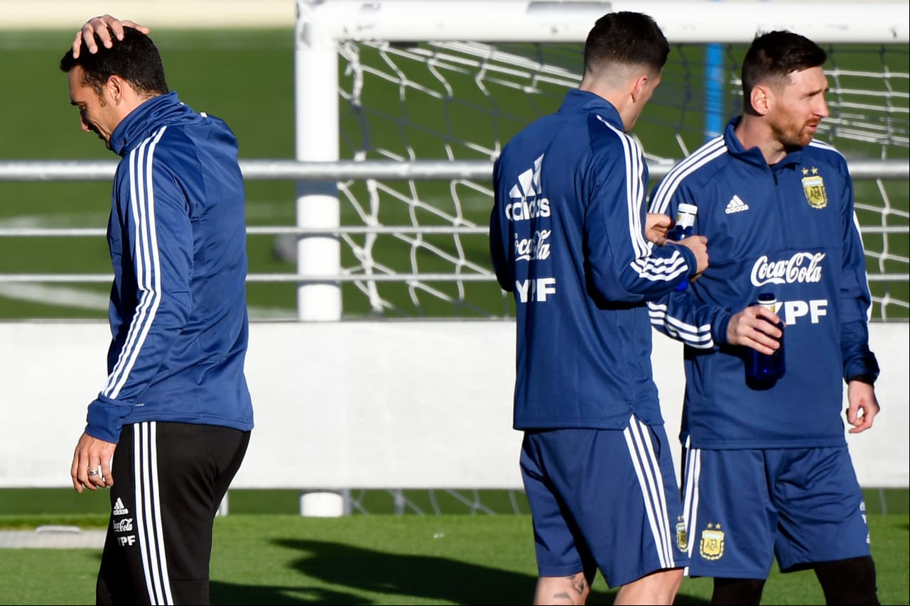 Lionel Messi tuvo su primer entrenamiento en Madrid con la selección de Argentina luego de una ausencia de ocho meses de retiro del equipo tras el Mundial de Rusia 2018.