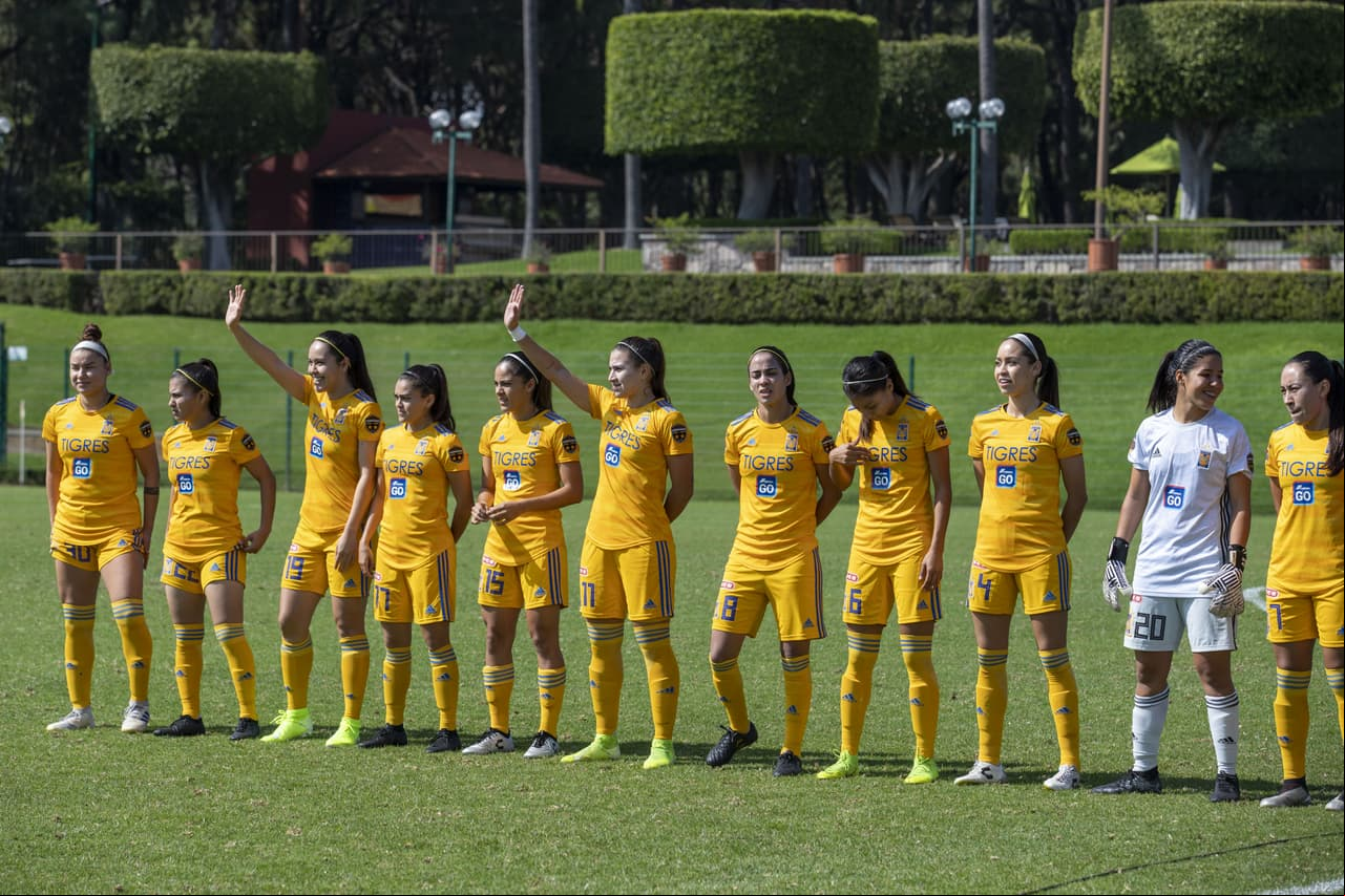 during the game Atlas vs Tigres UANL, corresponding to day 18 of the 2019 Torneo Apertura 2019 of the Liga BBVA MX Femenil, at Atlas Colomos, on November 02, 2019. <br><br> durante el partido Atlas vs Tigres UANL, correspondiente a la Jornada 18 del Torneo Apertura 2019 de la Liga BBVA MX Femenil, en Atlas Colomos, el 02 de Noviembre de 2019.