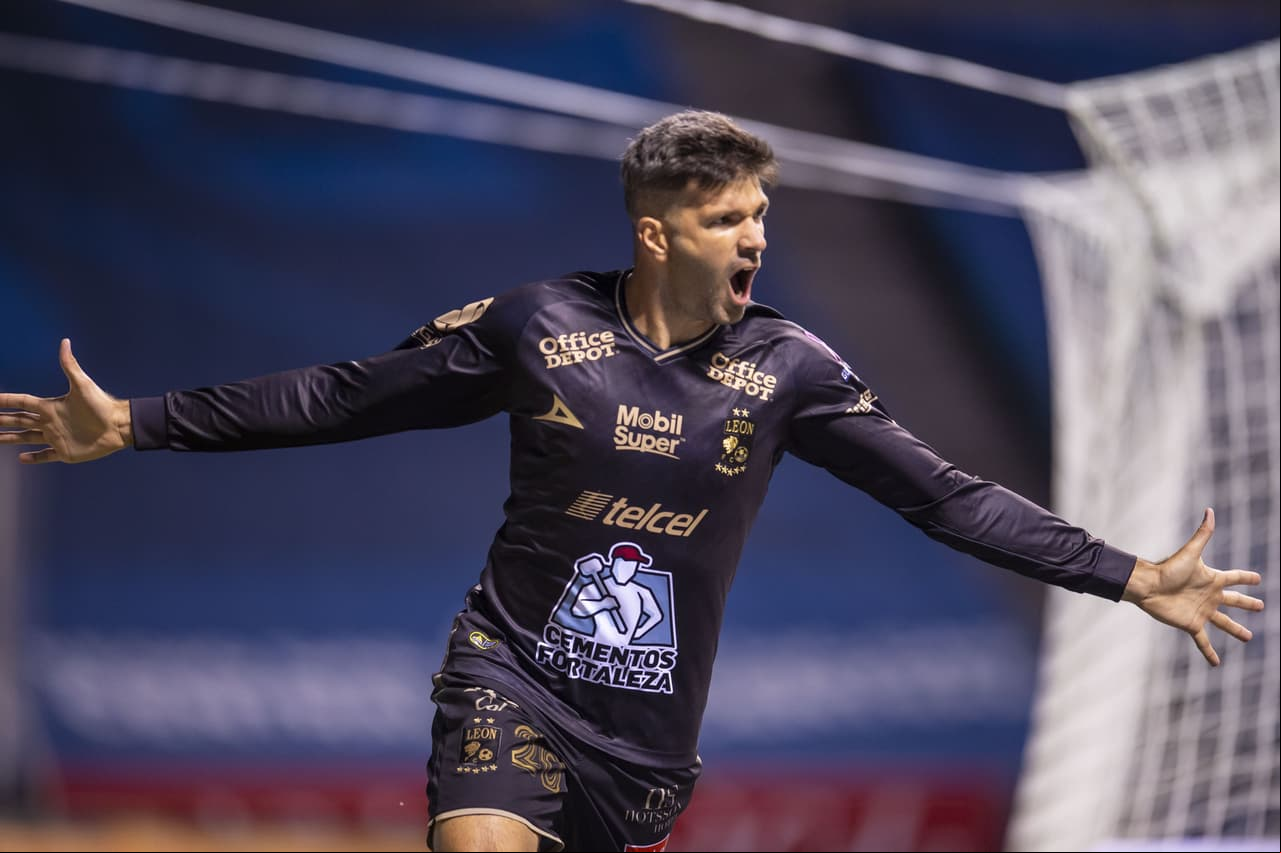 16. Emanuel Gigliotti - León - 5 goles.