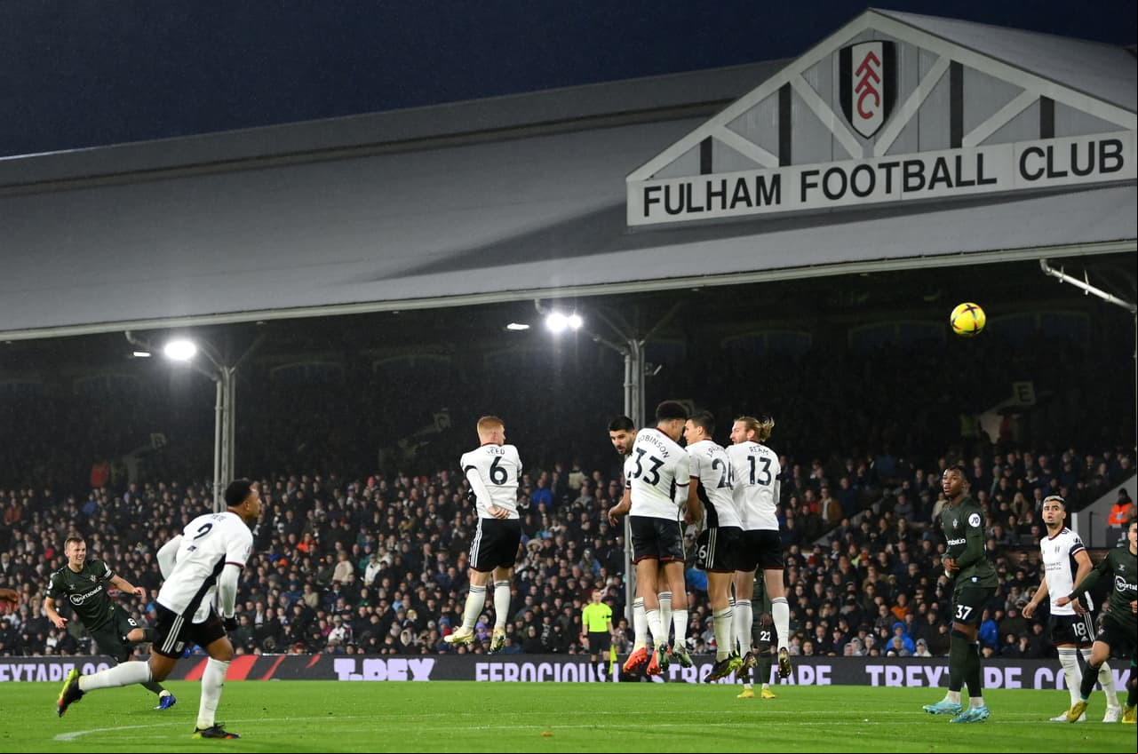 La Premier League cerró el año con victorias del Manchester United y Arsenal, Manchester City fue empatado por el Everton y con Haaland con un gol.