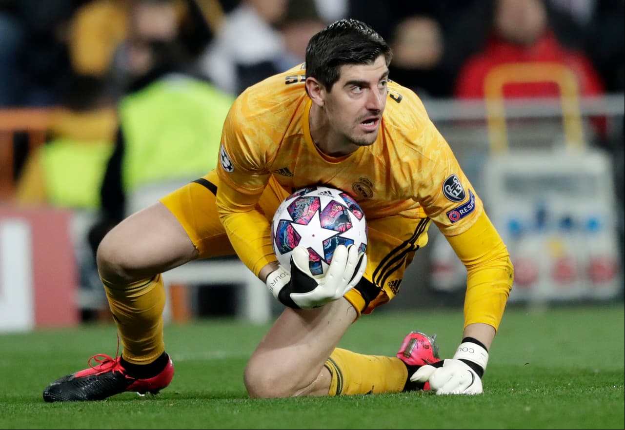 El Chelsea se adueño de la carta de portero en 2011 y su debut oficial con el club llegó en 2014.