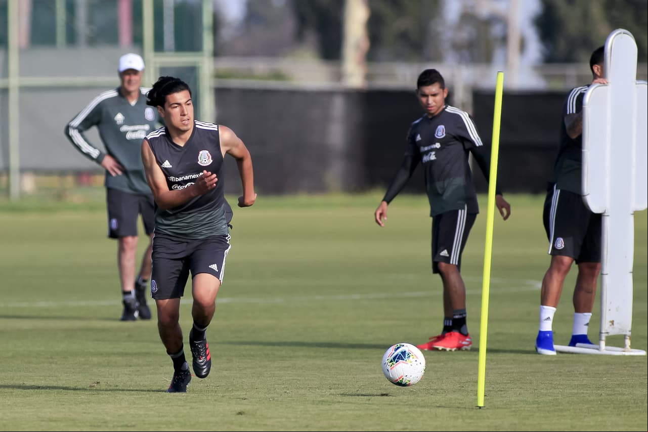 La Selección Mexicana realiza sus últimos ajustes en Los Ángeles (California) con miras a su debut, el primer partido en un torneo oficial con Gerardo Martino como técnico, contra Cuba por el Grupo A de la Copa Oro.