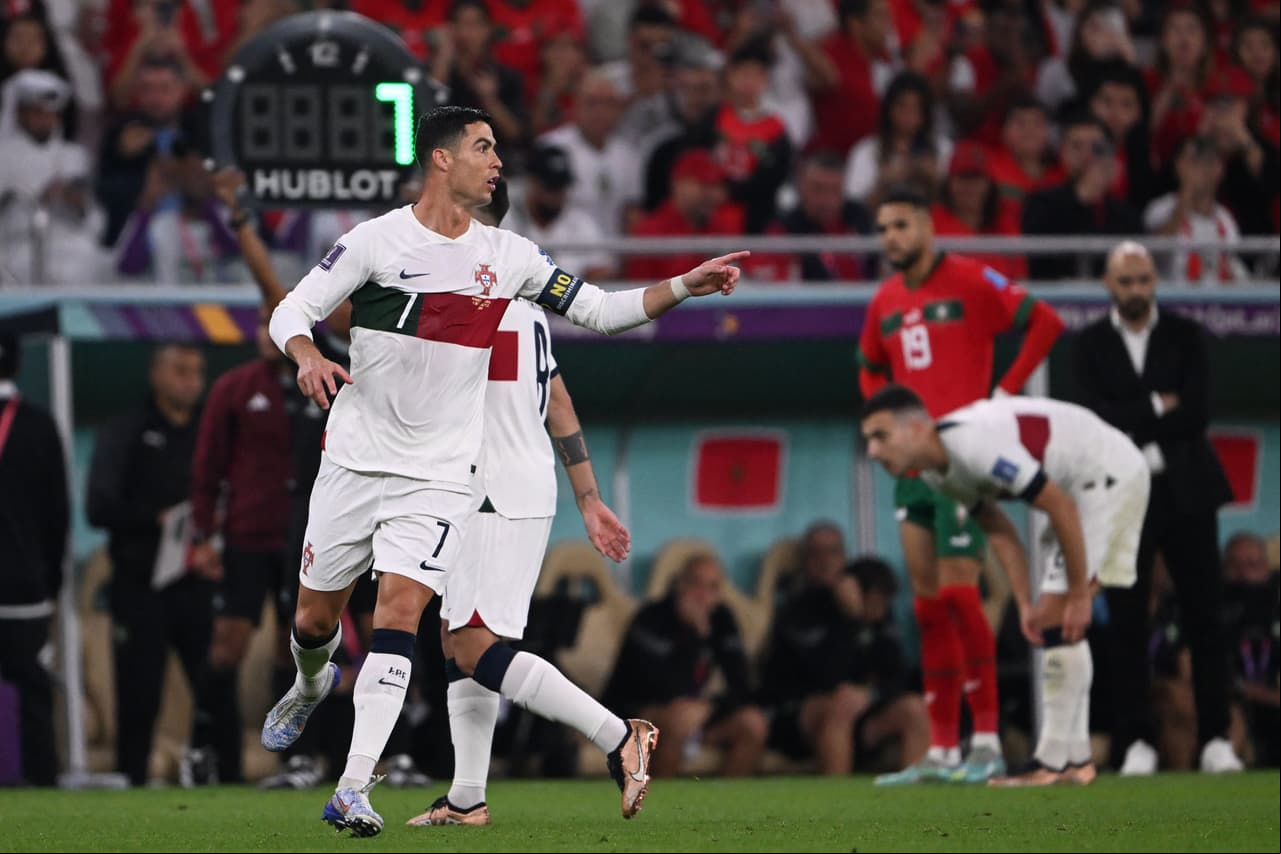 Marruecos derrotó 1-0 a Portugal con gol de Youssef En-Nesyri en el Estadio Al Thumama para convertirse en la primera selección africana en Semifinales en una Copa del Mundo.