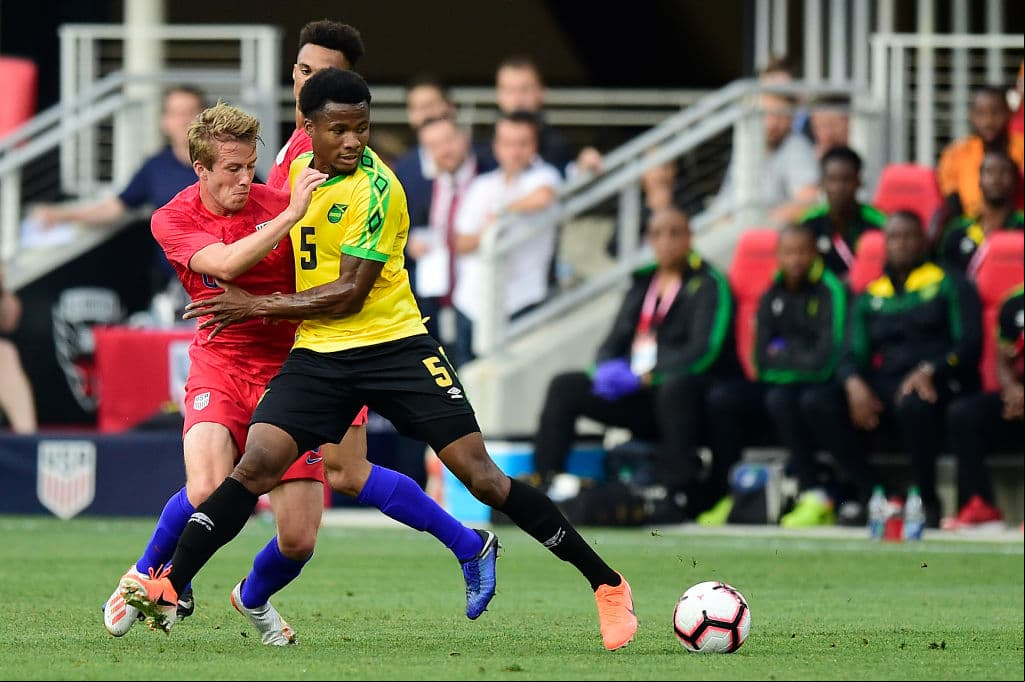 Los dirigidos por Gregg Berhalter buscaron el juego por las bandas y les rindió resultados al poder generar las llegadas, pero sin claridad de cara al gol.
<br>El gol de Shamar Nicholson llegaría en la etapa complementaria, la piso y se armó para sacar un bombazo espectacular para lograr el gol de la ventaja y que sería el definitivo.