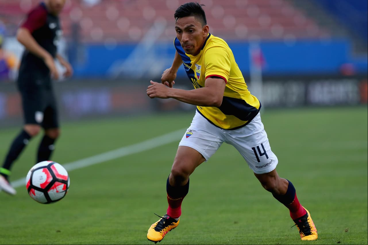 ¿Quién es y cómo juega el Ángel Mena por el que suspira el Cruz Azul?