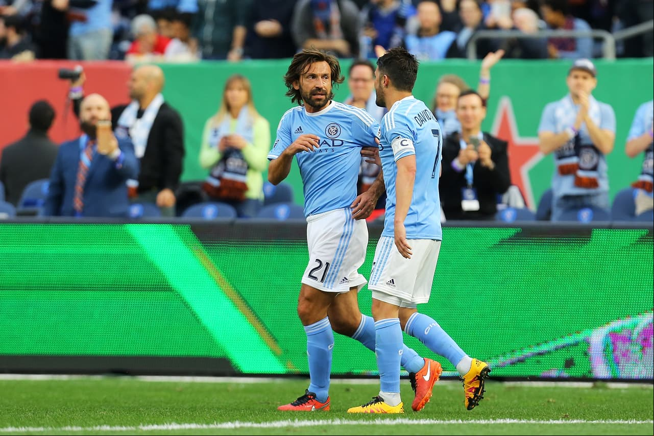 Villa tiene como compañero de equipo a otro talentoso de nivel mundial como lo es el italiano Andrea Pirlo.