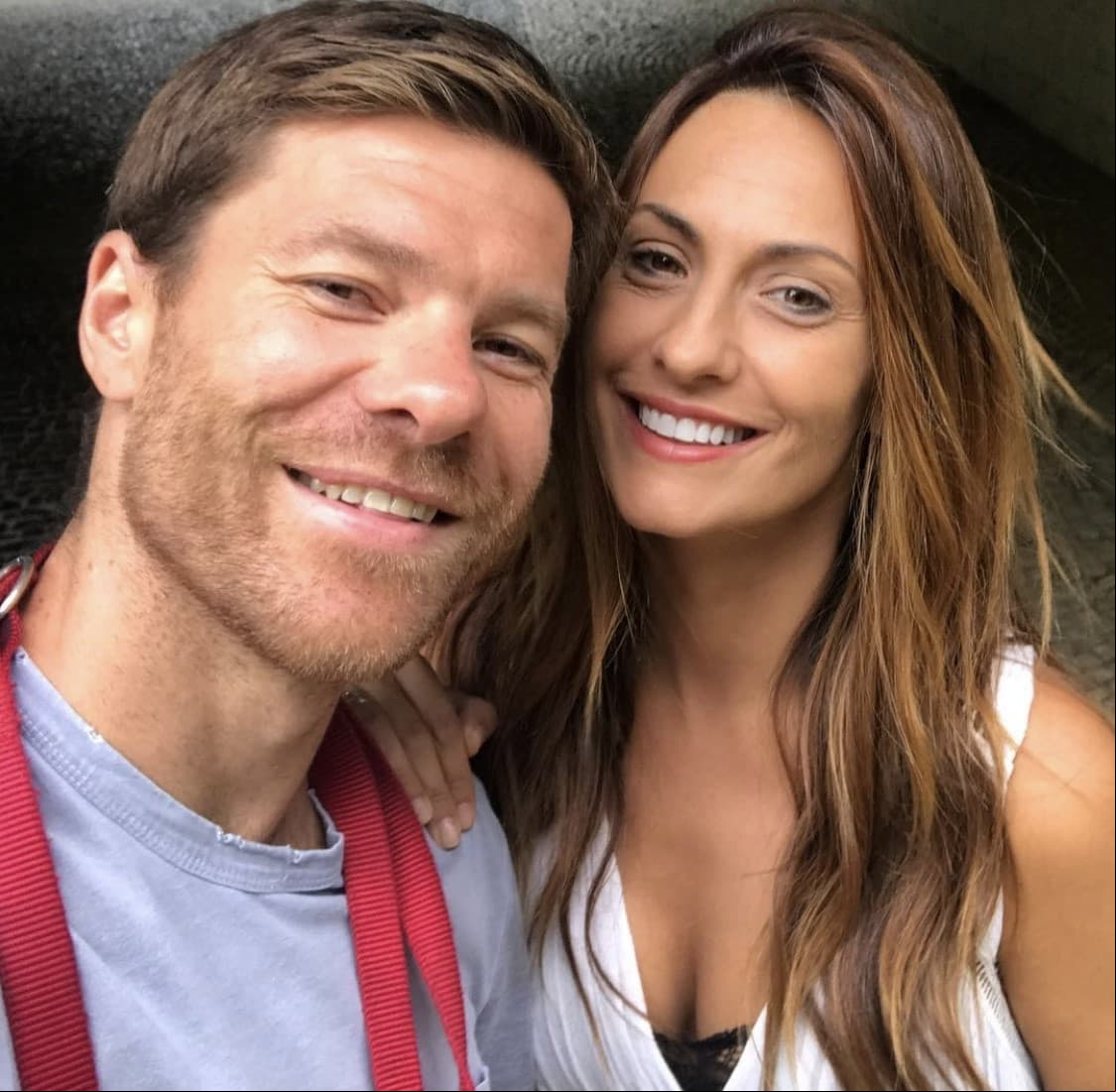 Nagore Aranburu – La esposa de Xabi Alonso abrió una tienda de ropa infantil.
