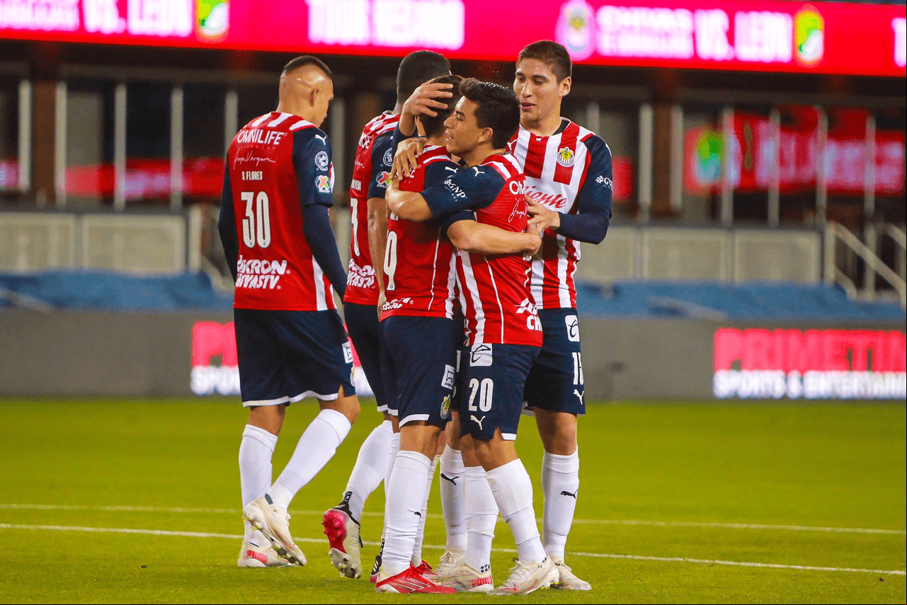 El ataque de las Chivas despertó y golearon al León en un duelo amistoso que dejó buenas sensaciones para el regreso a la Liga MX.