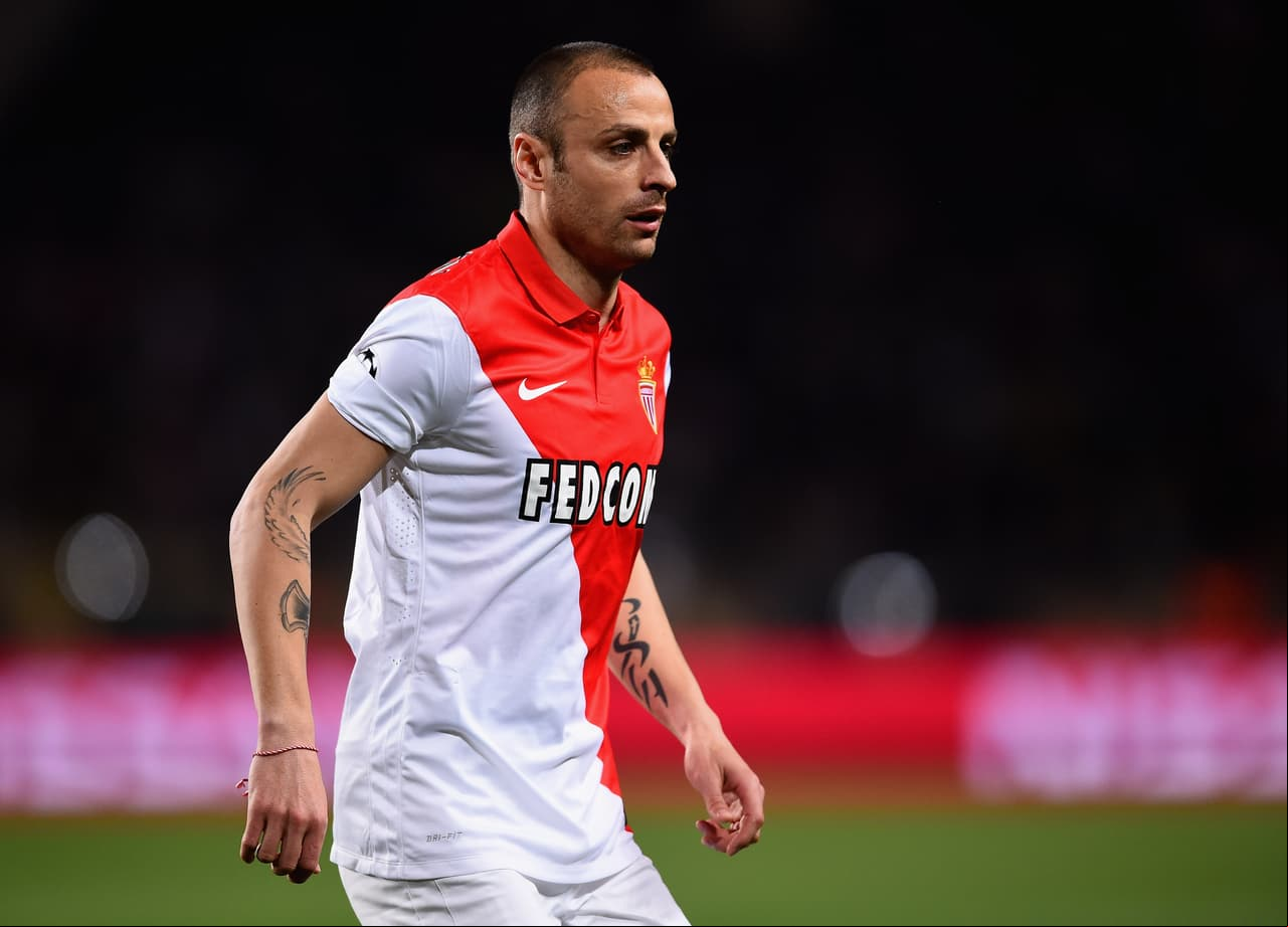 El búlgaro Dimitar Berbatov, a sus 35 años, tiene una carrera con grandes clubes como Fulham, Manchester United o Mónaco. Incluso, es uno de los goleadores vigentes a nivel mundial, a pesar de no tener equipo.