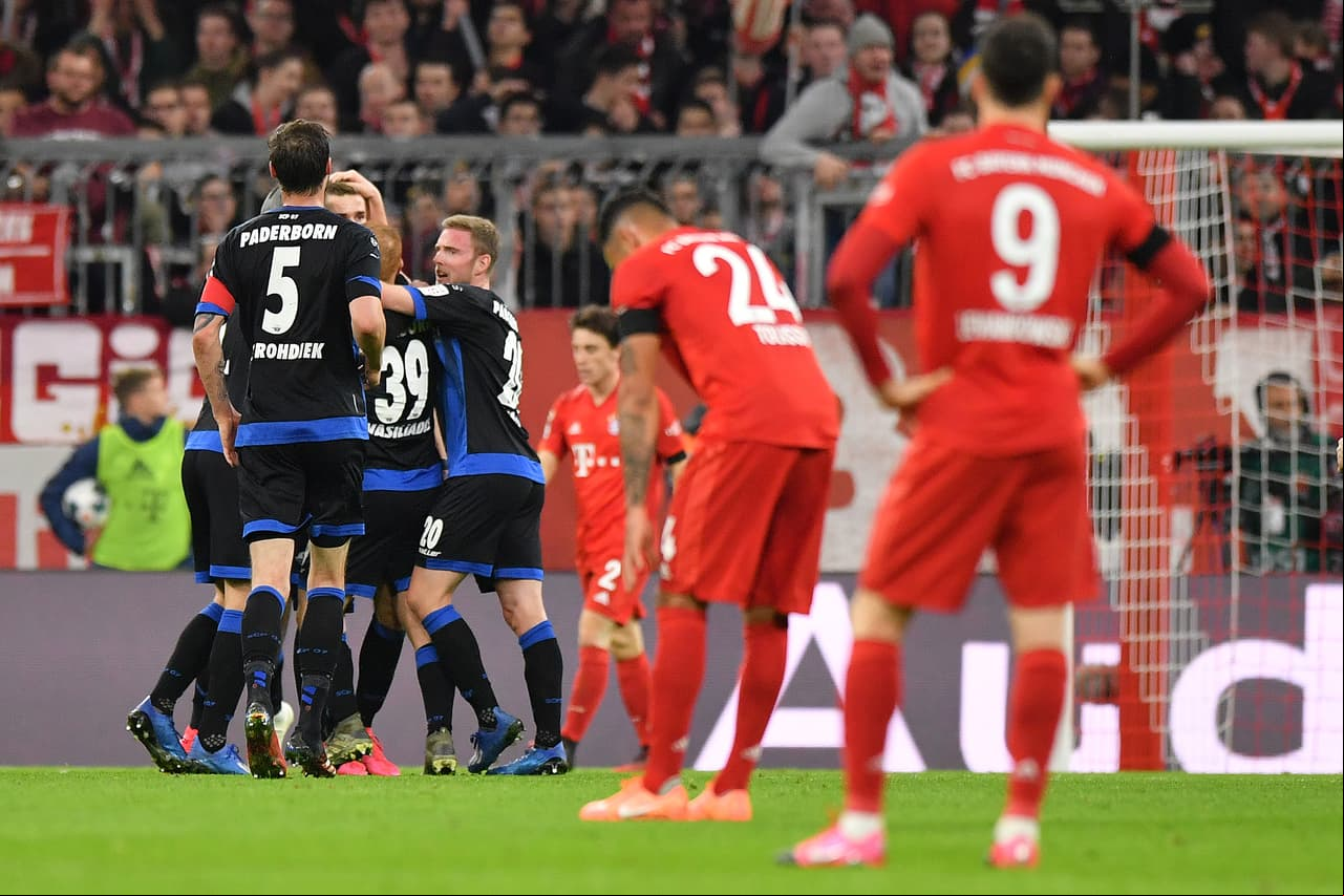 Gnabry (25’) abrió el marcador y Srbeny (44’) empató el partido. Lewandowski apareció para darle vuelta, pero Michel (75’) lo volvería a igualar. Al 88’ Lewandowski anotó el tercero que le dio la victoria a los de casa.