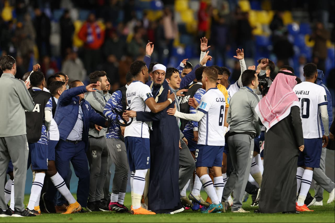 Al-Hilal dio la sorpresa en el Mundial de Clubes al eliminar al Flamengo, campeón de la Copa Libertadores por 2-3 y avanzar a la Final del torneo en Marruecos.