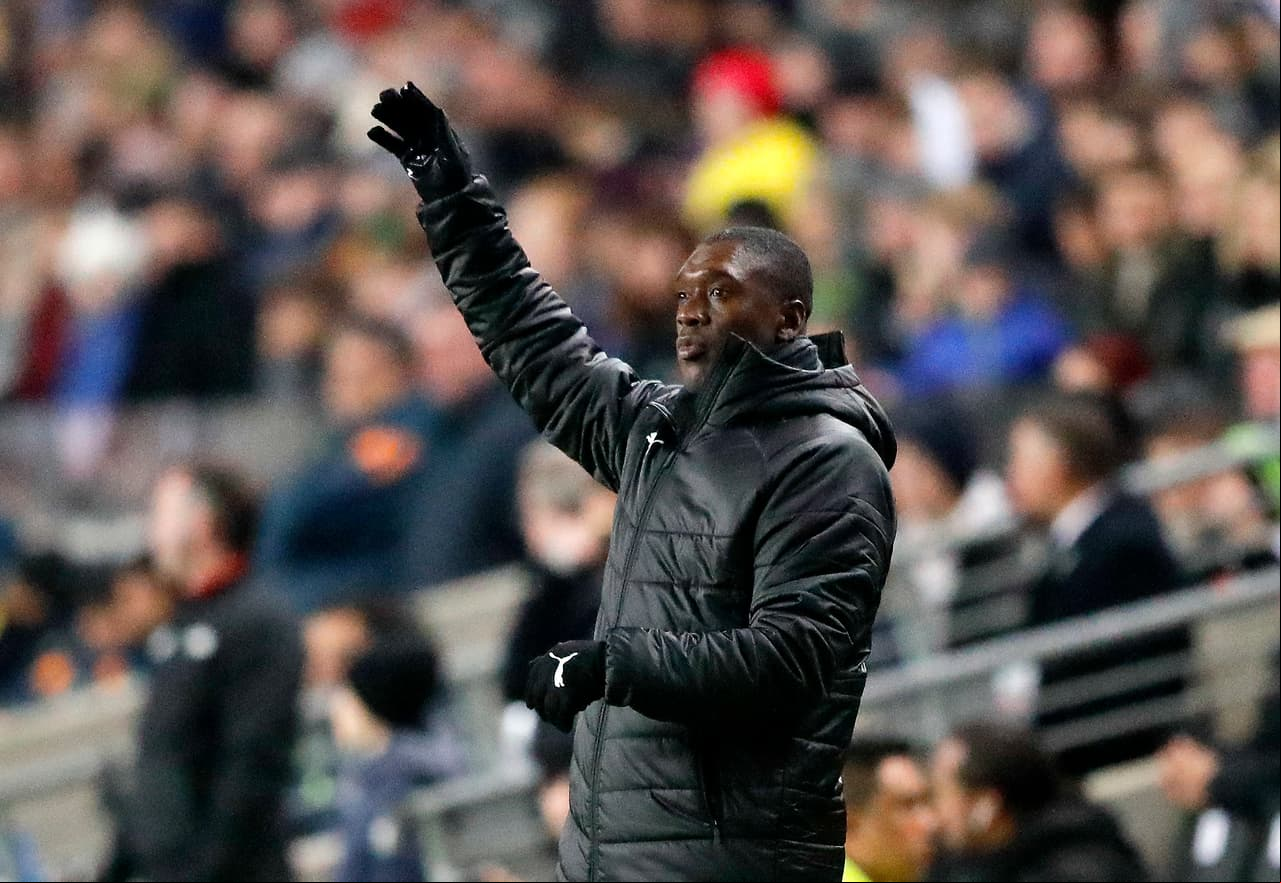 Dirigió al Milan y no los llevó a competiciones europeas. En la Superliga China no consiguió el ascenso de su escuadra y en La Liga llevó al Deportivo La Coruña al descenso. Tuvo un paso discreto como seleccionador de Camerún.