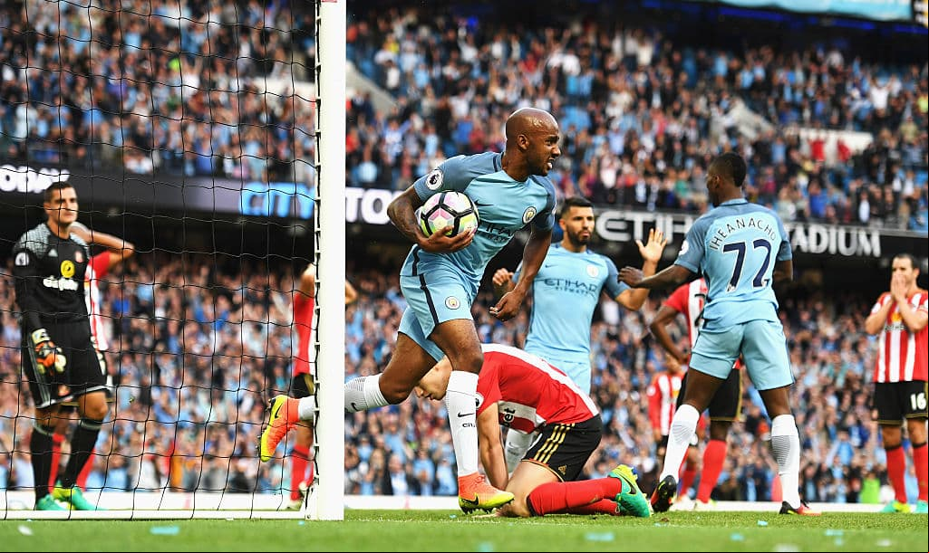 Manchester City sufre ante Sunderland y salva los 3 puntos por un autogol