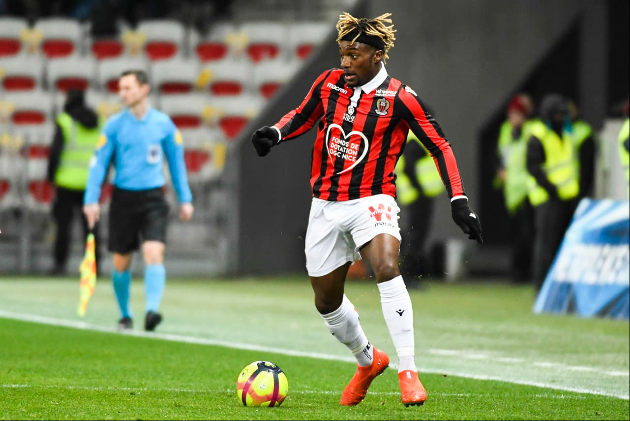 El delantero Allan Saint-Maximin, figura del Niza, se iría de la Ligue 1 pero mantendría los colores si es que el A.C. Milan confirma pronto su fichaje.