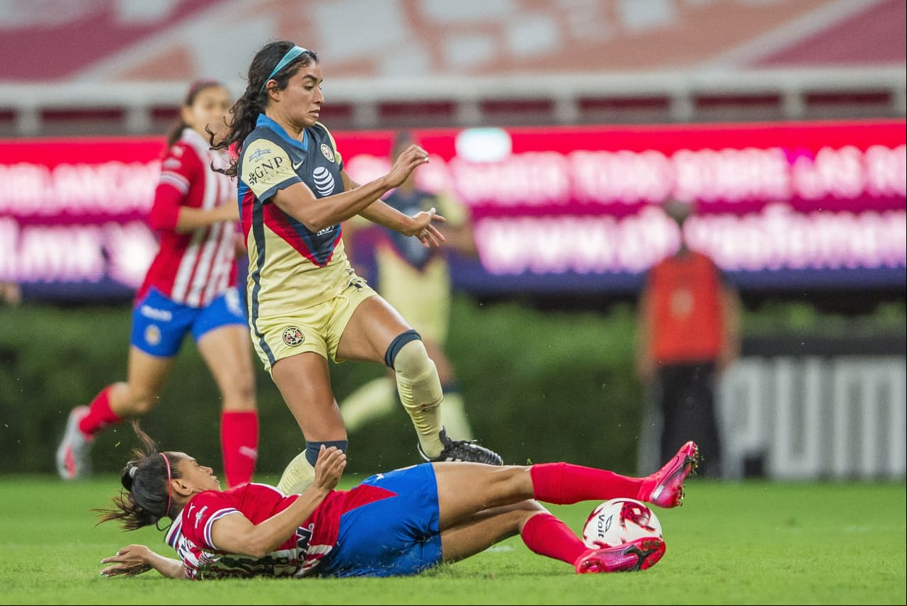 Con una victoria de 1-2 sobre las Chivas, las Águilas del América llegan a la quinta posición de la tabla con 34 unidades.