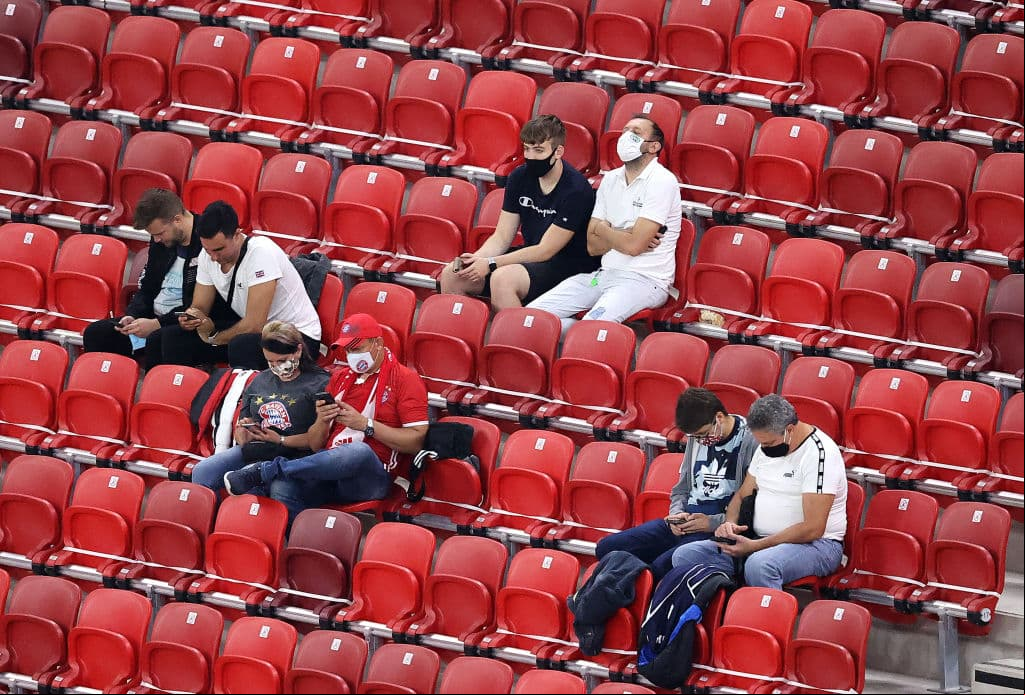 Distancia social de 1.5m y utilizar la mascarilla en el interior y exterior del estadio son las principales medidas que la UEFA especificó.